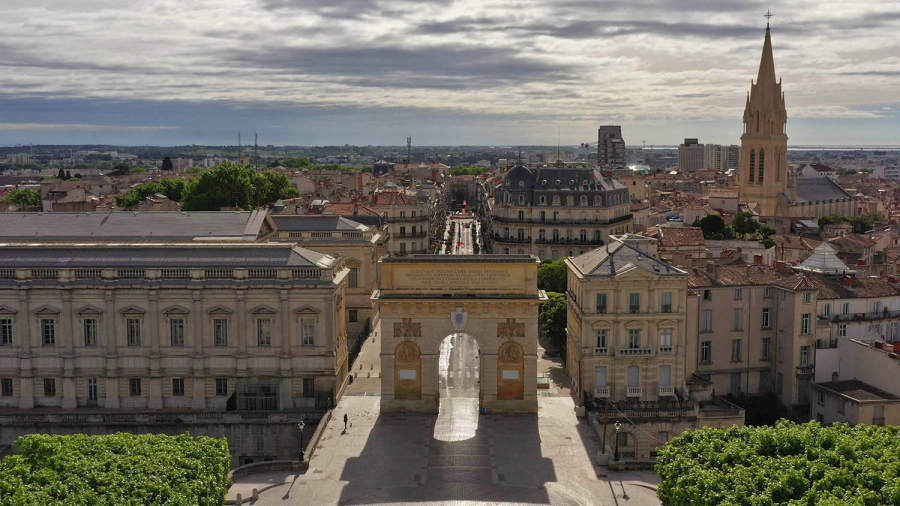 Montpellier et son arc de triomphe, vue par drone, France #2079050 copie